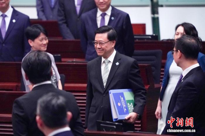 爱游戏中国官网如何助力您把握足球、篮球等主流体育赛事的最新动态与直播？ - 爱游戏